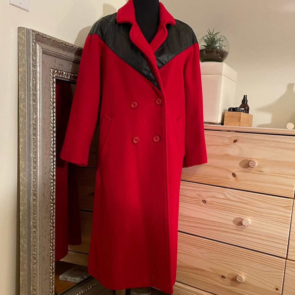 RED WOOL COAT LEATHER DETAIL MADE IN CANADA